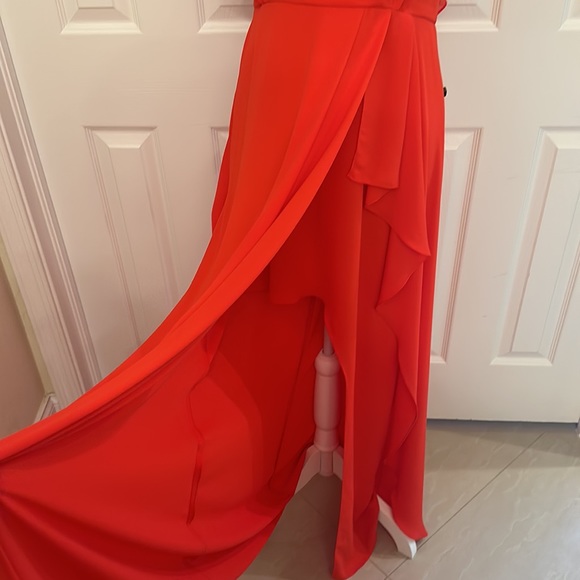 Small BCBGMAXAZRIA red full length gown with ruffle sleeves and side slit. NBW. - Picture 4 of 9